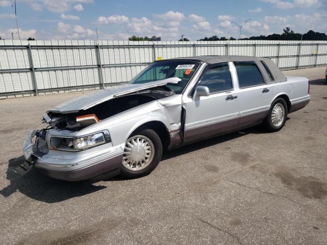  Salvage Lincoln Towncar
