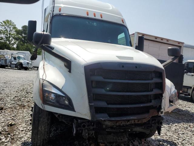  Salvage Freightliner Cascadia 1