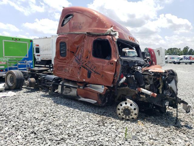  Salvage Freightliner Cascadia 1