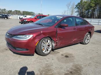  Salvage Chrysler 200