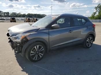  Salvage Nissan Kicks