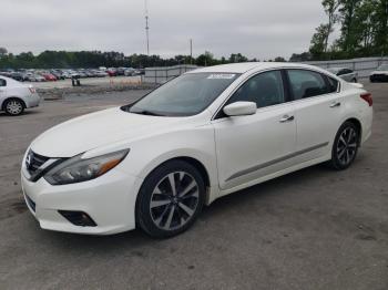  Salvage Nissan Altima