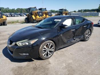  Salvage Nissan Maxima