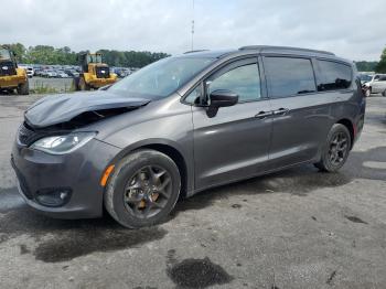  Salvage Chrysler Pacifica