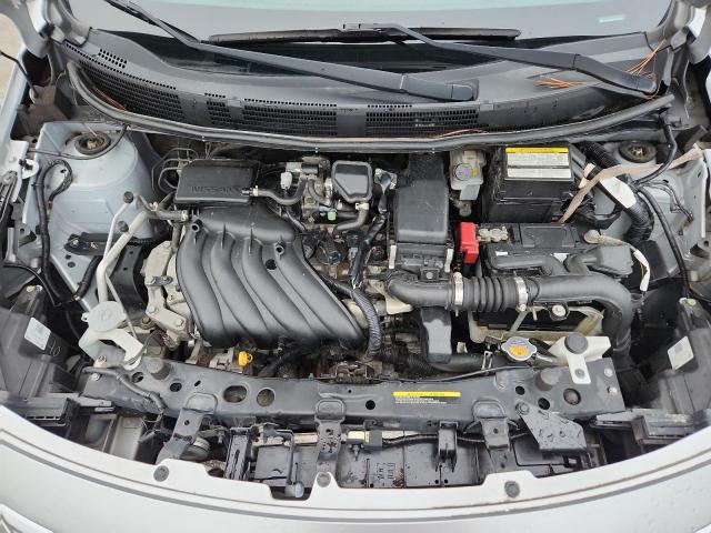 Nissan Versa S Image 8