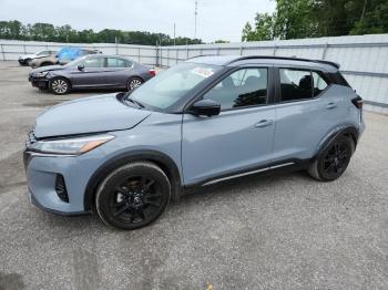  Salvage Nissan Kicks