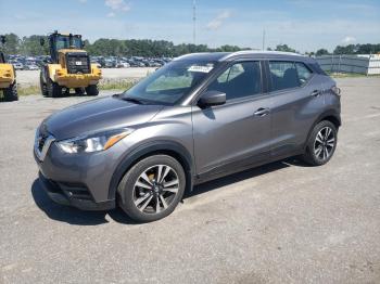  Salvage Nissan Kicks