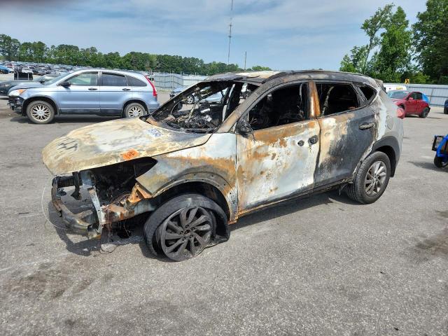  Salvage Hyundai TUCSON