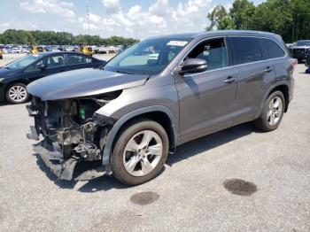  Salvage Toyota Highlander
