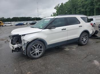 Salvage Ford Explorer