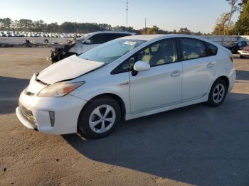  Salvage Toyota Prius