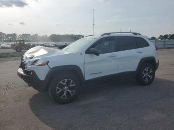  Salvage Jeep Cherokee