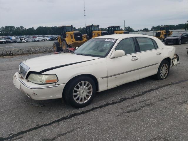  Salvage Lincoln Towncar