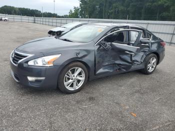  Salvage Nissan Altima