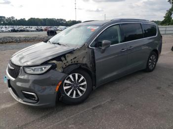  Salvage Chrysler Pacifica