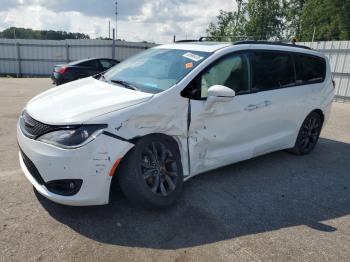  Salvage Chrysler Pacifica