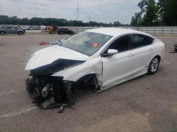  Salvage Chrysler 200