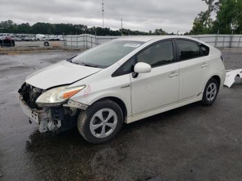  Salvage Toyota Prius