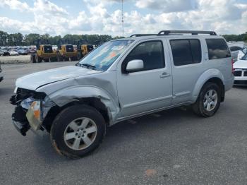  Salvage Nissan Pathfinder