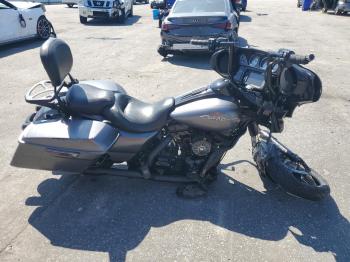  Salvage Harley-Davidson Fl
