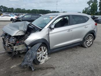  Salvage Hyundai TUCSON