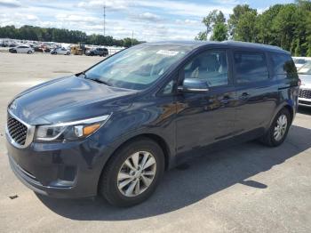  Salvage Kia Sedona