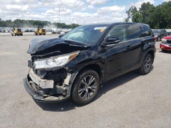  Salvage Toyota Highlander