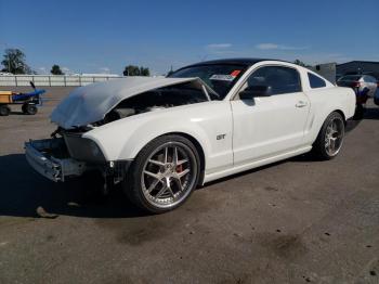  Salvage Ford Mustang