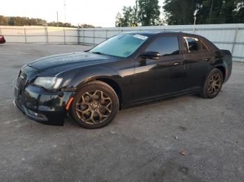  Salvage Chrysler 300