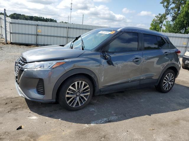  Salvage Nissan Kicks