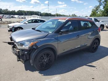  Salvage Nissan Kicks
