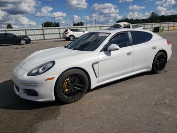  Salvage Porsche Panamera