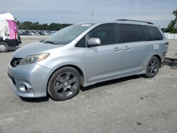  Salvage Toyota Sienna