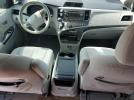 Toyota Sienna Le Image 7