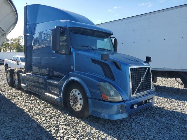  Salvage Volvo Vn
