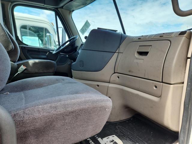 Freightliner Cascadia 1 Image 7