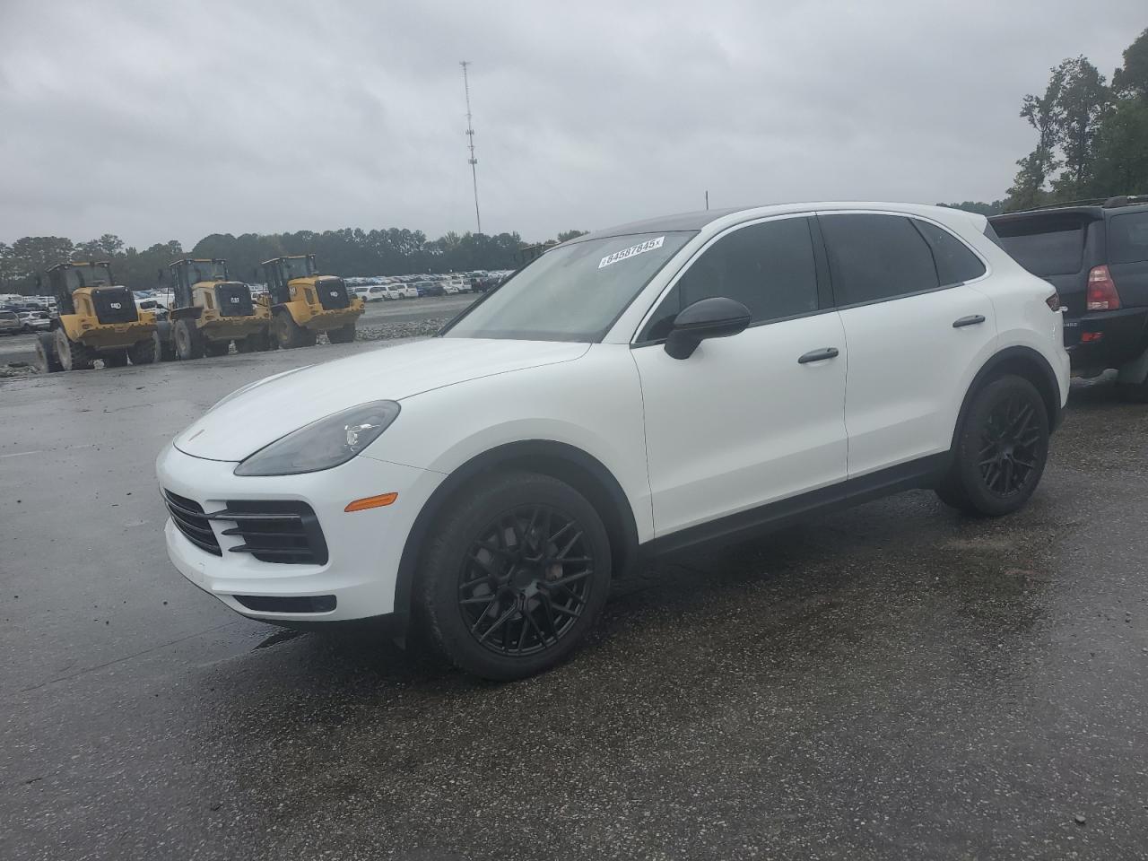 Porsche Cayenne Image 1