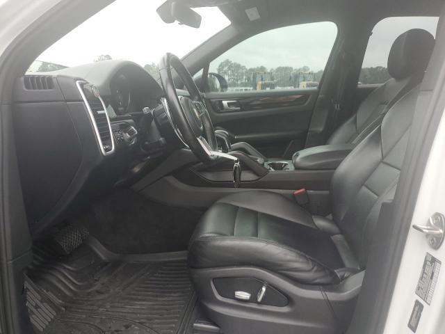 Porsche Cayenne Image 2