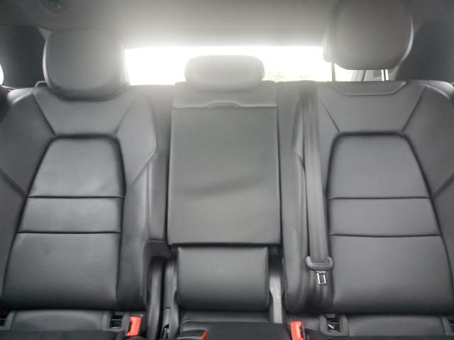 Porsche Cayenne Image 10