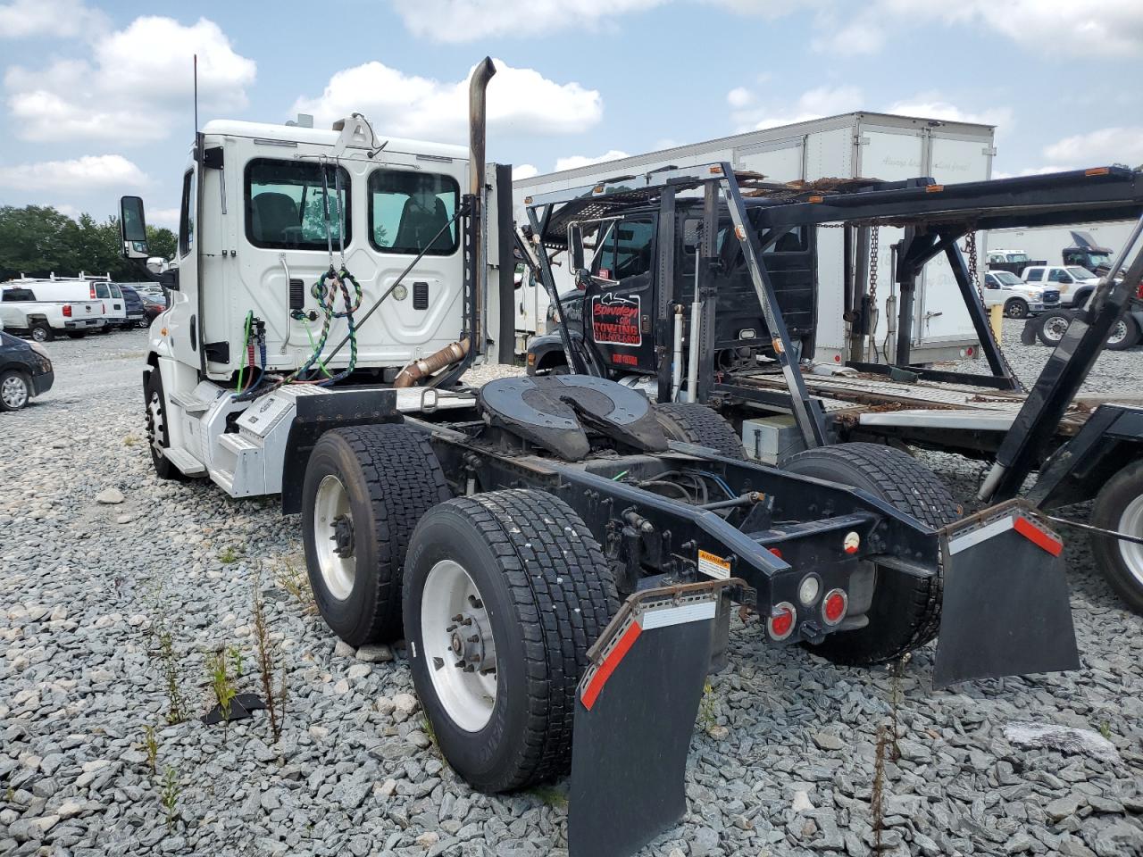 Freightliner Cascadia 1 Image 8