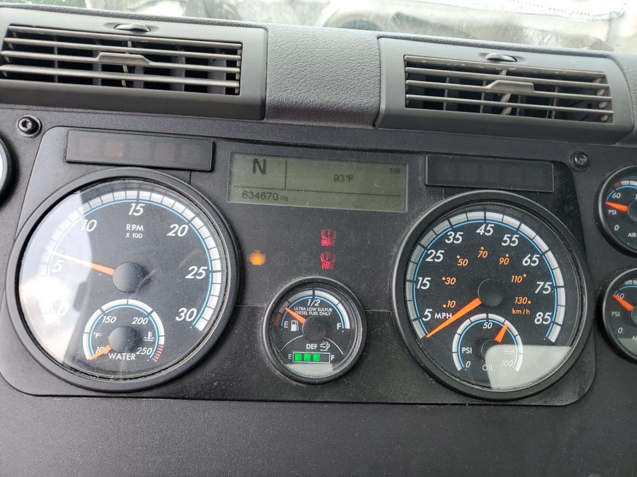 Freightliner Cascadia 1 Image 7