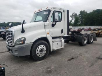  Salvage Freightliner Cascadia 1