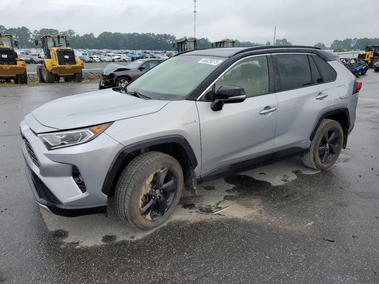 Toyota RAV4 Xse Image 1