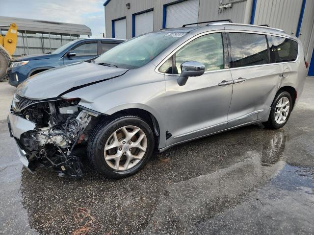  Salvage Chrysler Pacifica