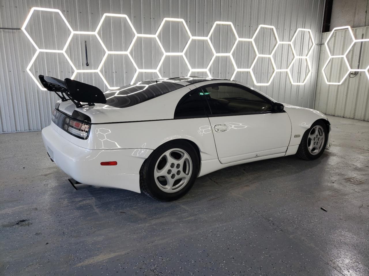 Nissan 300ZX Image 11