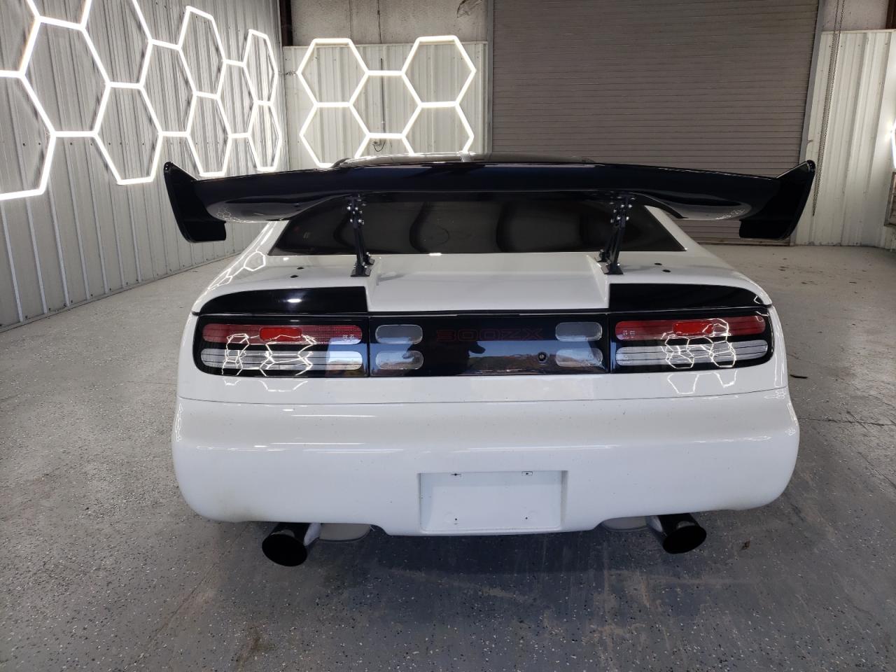Nissan 300ZX Image 6