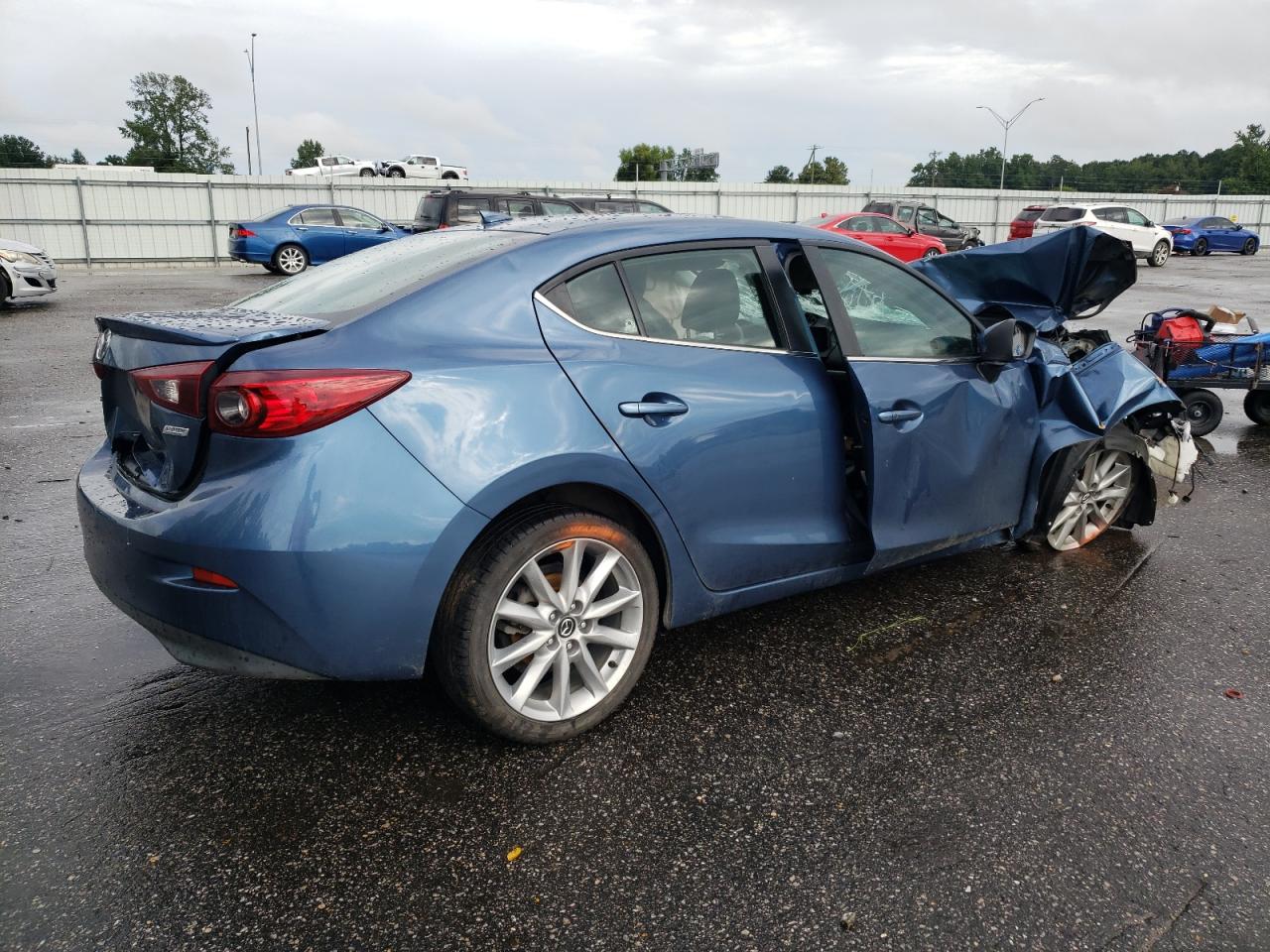 Mazda 3 Touring Image 2