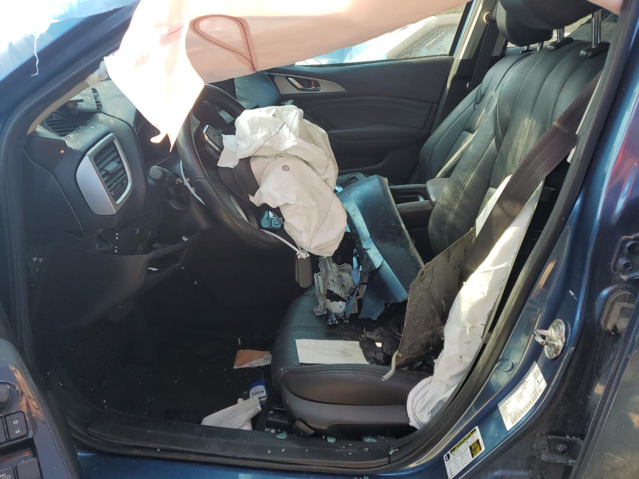 Mazda 3 Touring Image 6