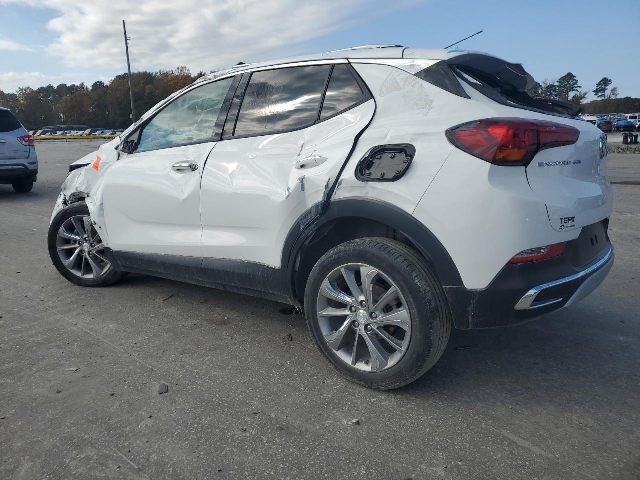 Buick Encore Essence Image 2