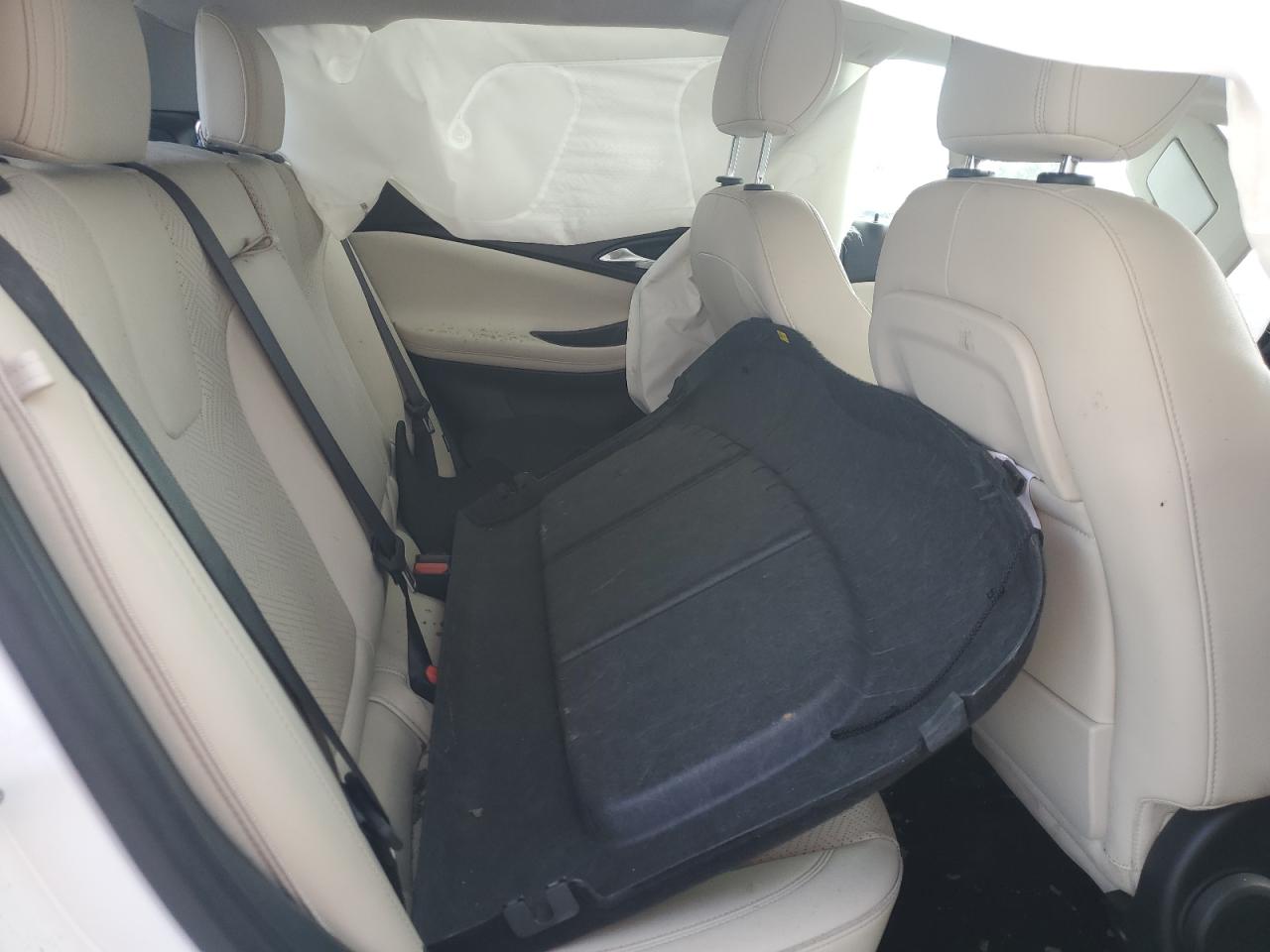 Buick Encore Essence Image 11